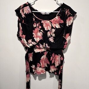 Jennifer Lopez size xsmall top